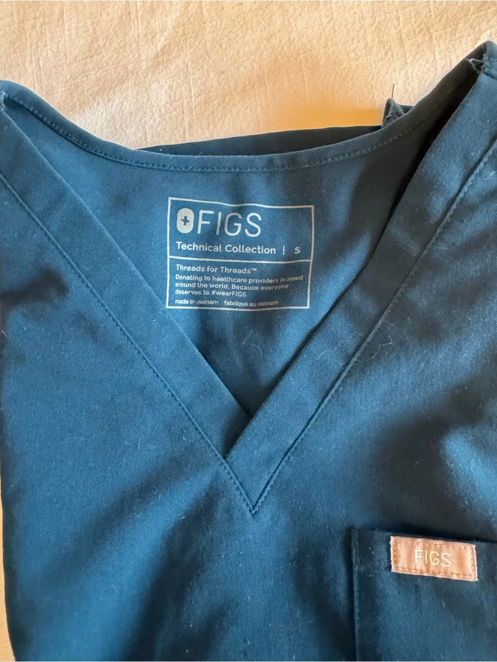 Figs Caribbean Blue Jogger Scrub Set - Picture 2 of 3